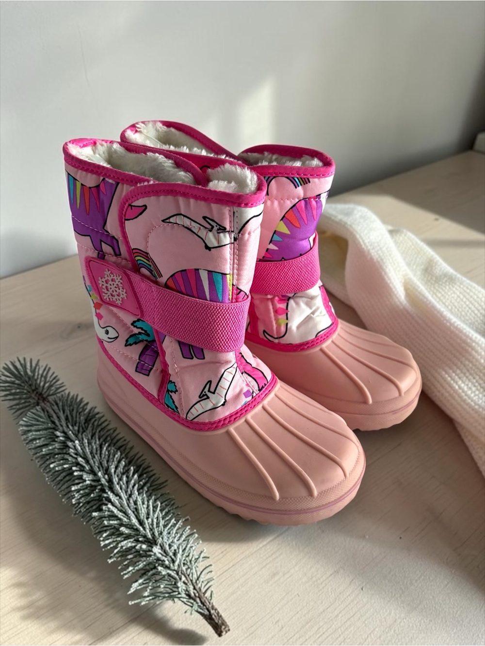 The Children’s Place Toddler Girls Boots 🦕 Pink Dino Snow Size 11 EUC